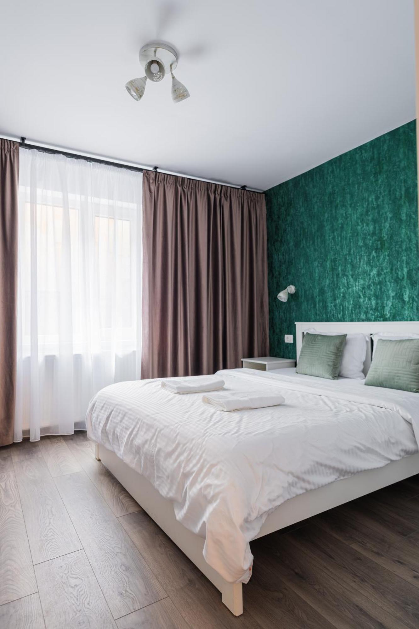 Fun House - Comfortable Stay With Garden And Near Parking Brasov Bagian luar foto