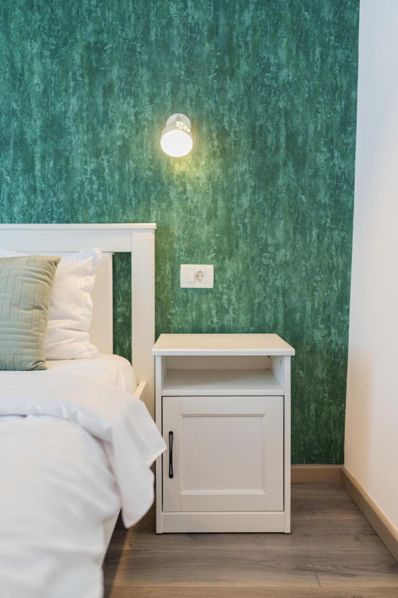 Fun House - Comfortable Stay With Garden And Near Parking Brasov Bagian luar foto